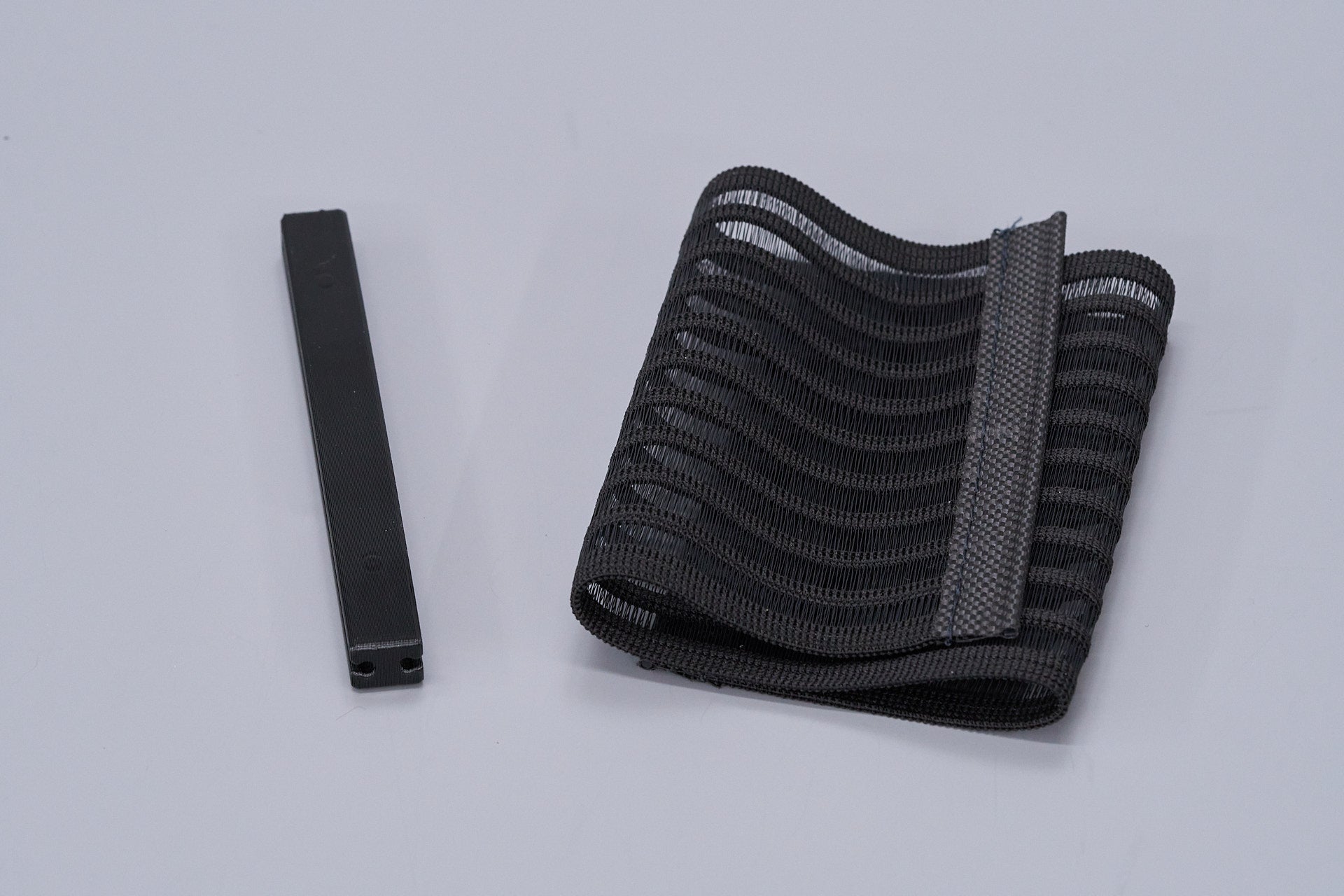 Mittelsteg für Staunetze für Wandmontage